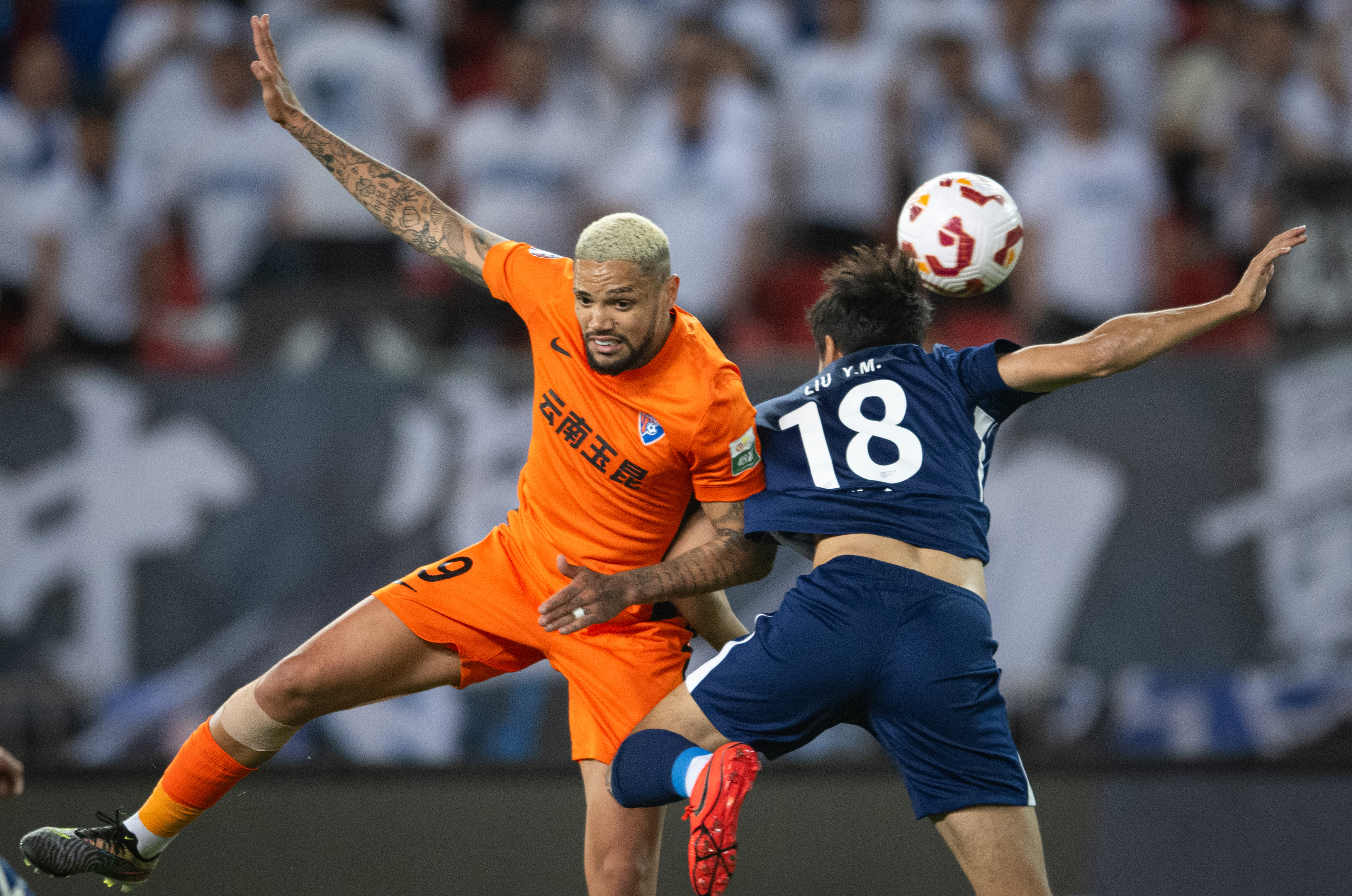 od体育网站-在武汉三镇赛场上演中超，进球，引发弹幕炸裂