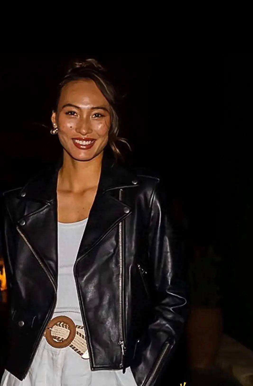 某队年轻新星亮相,成为全场焦点 某队年轻新星亮相,成为全场焦点