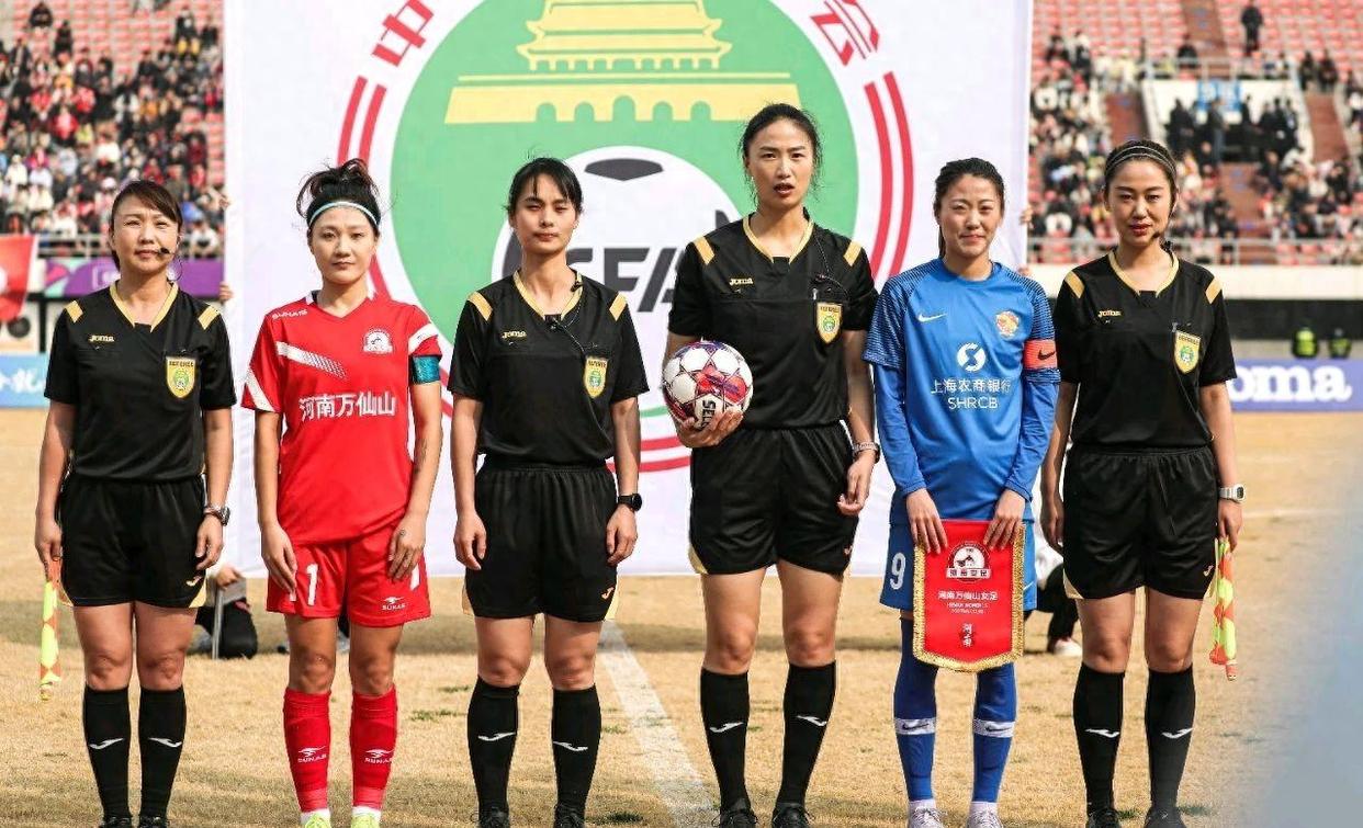 中国女足失赛连败,教练备战方案寻突破口 中国女足失赛连败,教练备战方案寻突破口