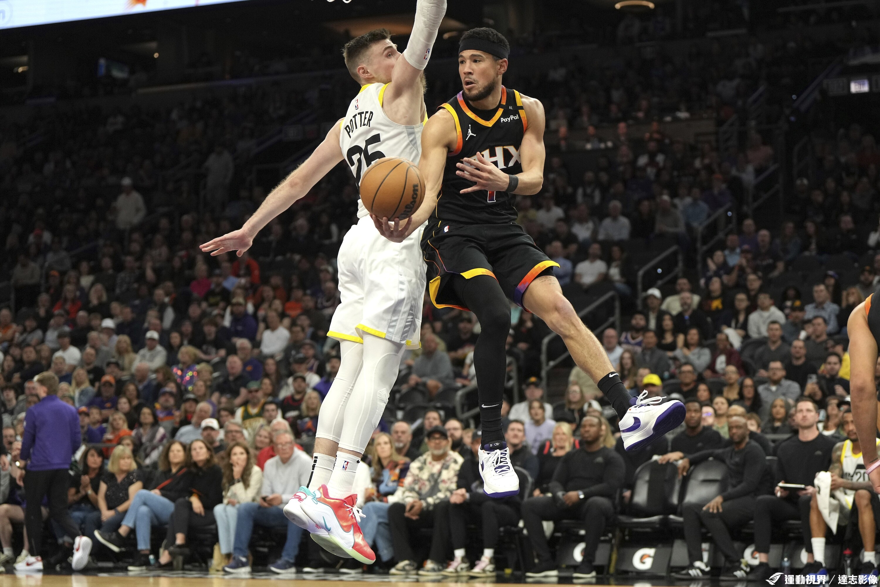 od体育中国官网-爵士前锋连场砍分，成为球队得分担当的简单介绍