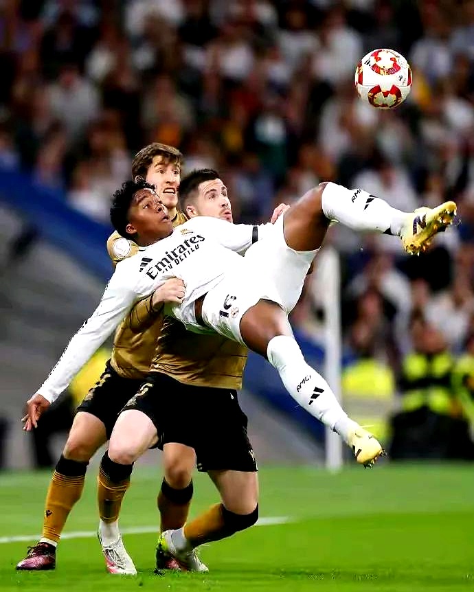 皇马豪取胜利队员积极表现 皇马豪取胜利队员积极表现