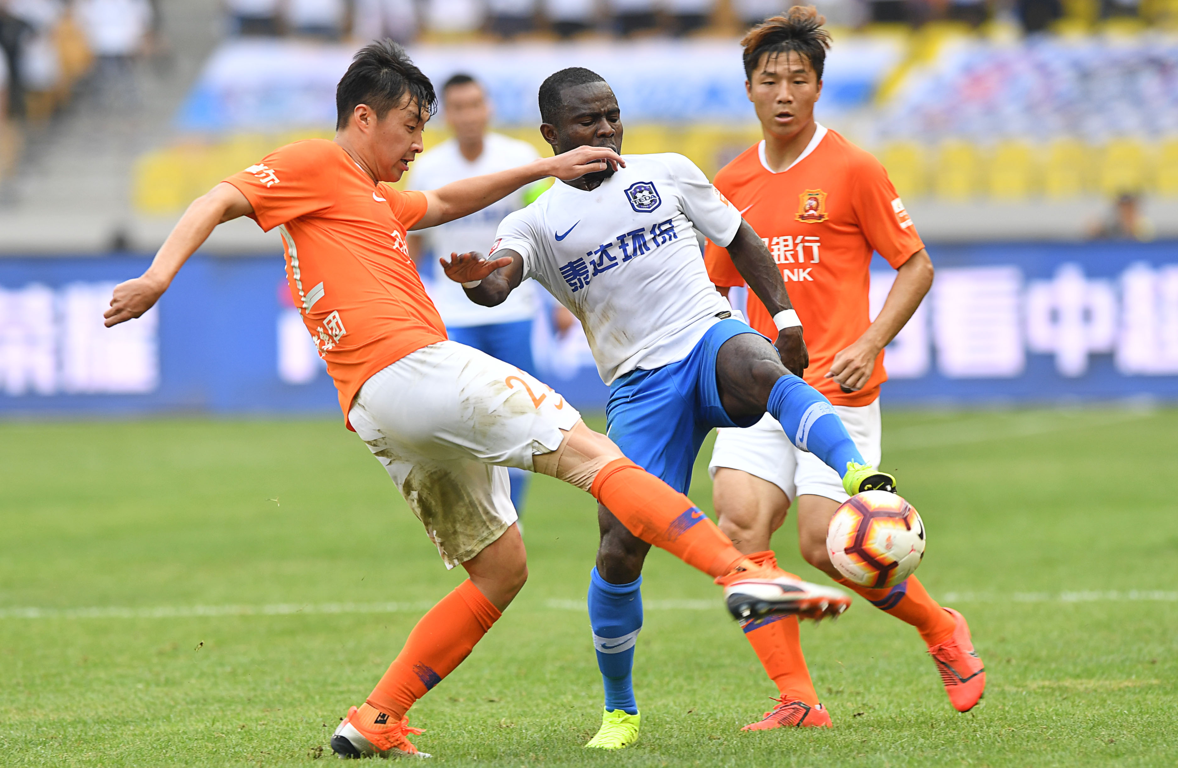 关于武汉卓尔主场拿下大胜，球队信心大增气势如虹的信息