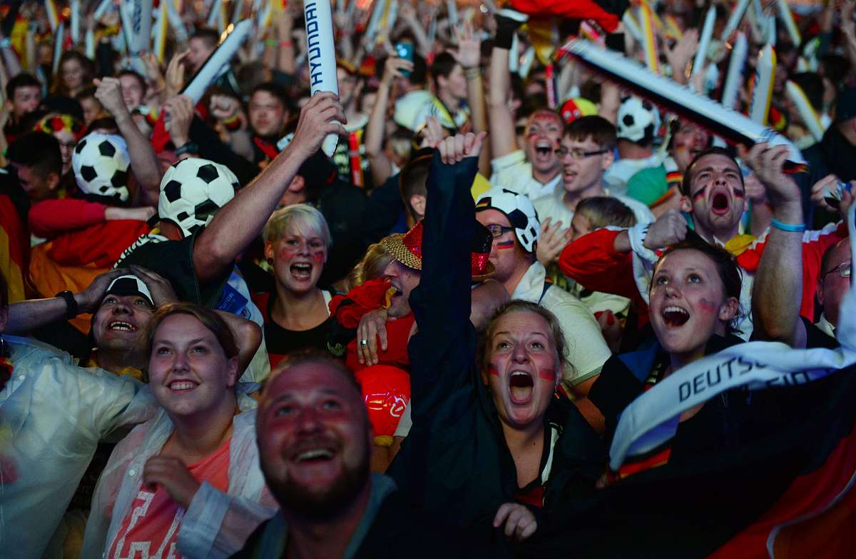 热门对决:双方激烈争夺胜利的简单介绍 热门对决:双方激烈争夺胜利的简单介绍