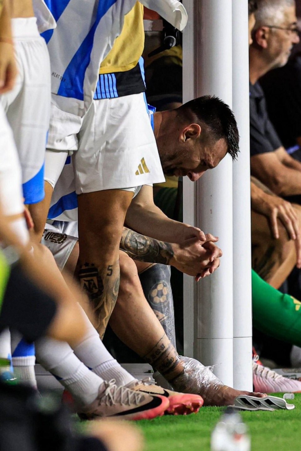 巴塞罗那主场惨败,梅西遭遇人生最艰难时刻的简单介绍 巴塞罗那主场惨败,梅西遭遇人生最艰难时刻的简单介绍