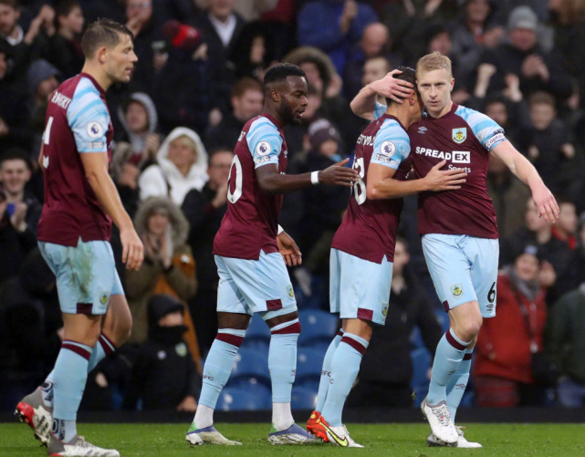 包含阿尔梅里亚遭遇失利，降级形势严峻！的词条