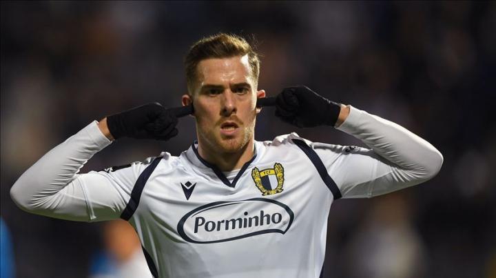 od体育投注-波尔图前锋迎来职业生涯新突破的简单介绍